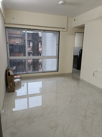 Room in 2 BHK Apartment at Sanjar Fortune Heights, Kandivali West – for Rent