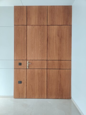 Furnished Amenities in 4 BHK Builder Floor at Sector 23 – for Rent