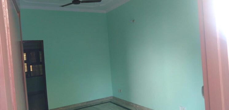 Room, sector 27 2 Bedroom 900 Sq.Ft. Builder Floor In Sector 27 Gurgaon 7921688