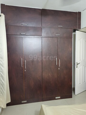 Furnished Amenities in 3 BHK Apartment at Giridhar Oasis, Kharadi – for Rent
