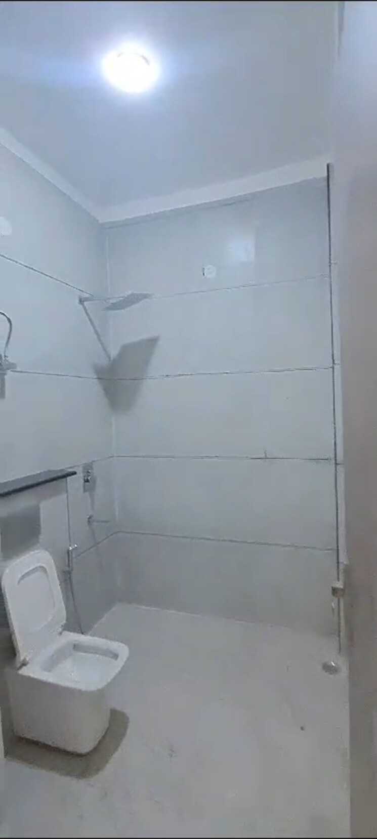 Bathroom, shouryapuram 3 Bedroom 1575 Sq.Ft. Builder Floor In Lal Kuan Ghaziabad 7921753