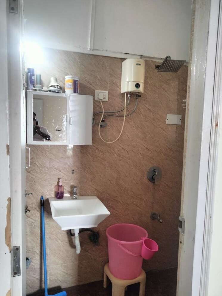 Bathroom, punit-tower-ii 2 Bedroom 900 Sq.Ft. Apartment In Cbd Belapur Sector 11 Navi Mumbai 7921844