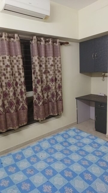 Bedroom in 2 BHK Apartment at Lodha Amara, Kolshet Road – for Rent
