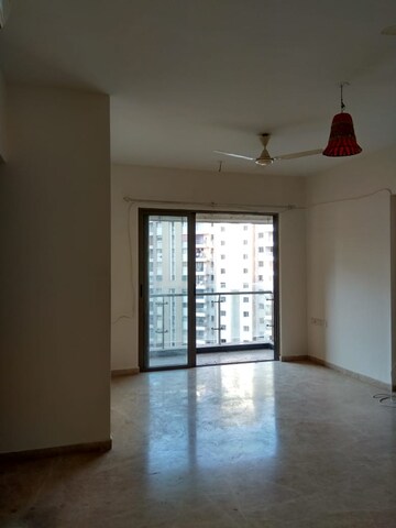Room in 3 BHK Apartment at Lodha Splendora, Ghodbunder Road – for Rent