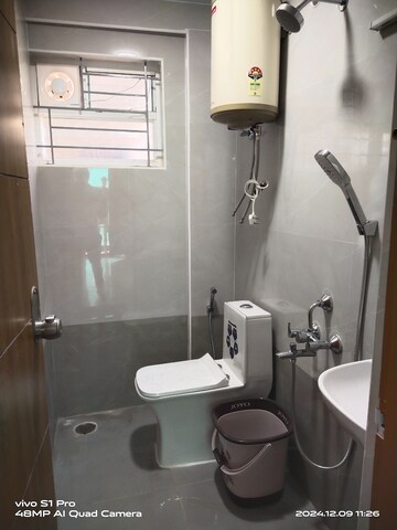 Master Bedroom in 1 BHK Builder Floor at Hsr Layout – for Rent