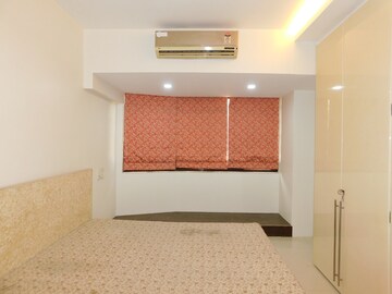 Bedroom in 3 BHK Apartment at Lokhandwala Harmony, Worli – for Rent