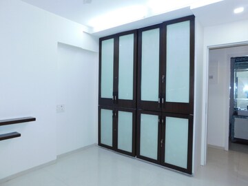 Room in 3 BHK Apartment at Lokhandwala Harmony, Worli – for Rent