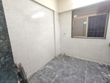 Room in 1 BHK Apartment at Kurla West – for Rent