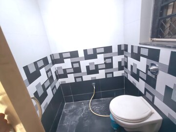 Master Bedroom in 1 BHK Apartment at Kurla West – for Rent