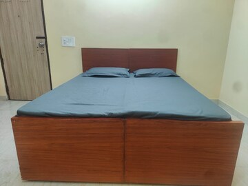 Bedroom in 3.5 BHK Apartment at Vipul Greens, Sector 48 – for Rent
