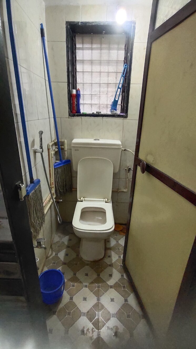 Bathroom, dombivli west Studio 365 Sq.Ft. Apartment In Dombivli West Thane 7922141