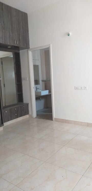 Room in 3 BHK Villa at Mantri Courtyard, Kanakapura Road – for Sale