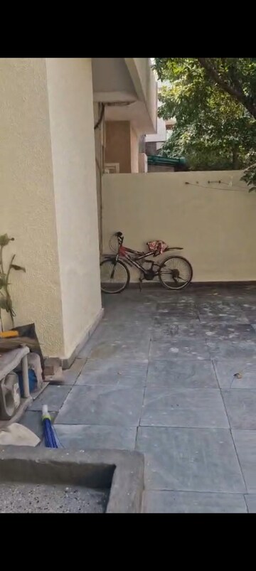 Parking in 2 BHK Independent House at Palam Vihar Residents Association, Palam Vihar – for Rent