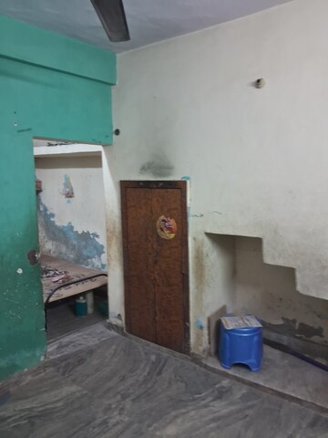 Furnished Amenities in 1.5 BHK Apartment at Garhi – for Sale