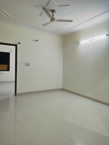 Room in 1 BHK Builder Floor at Palam Vihar Residents Association, Palam Vihar – for Rent