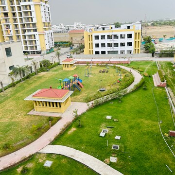 Master Plan in 4 BHK Penthouse at White Lily Residency, Omaxe City – for Sale