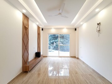  4 BHK Builder Floor at DLF Plaza Tower, Sector 26a – for Rent
