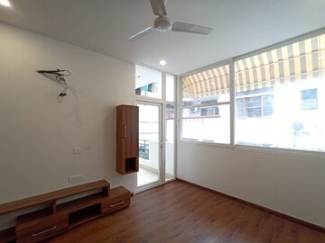  4 BHK Builder Floor at DLF Plaza Tower, Sector 26a – for Rent