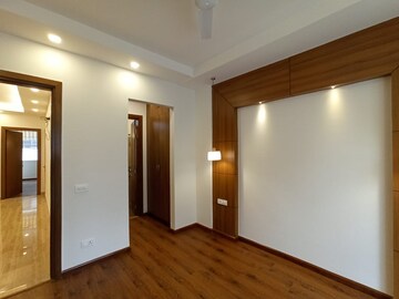  4 BHK Builder Floor at DLF Plaza Tower, Sector 26a – for Rent