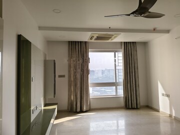 Room in 3 BHK Apartment at My Home Bhooja, Hi Tech City – for Rent