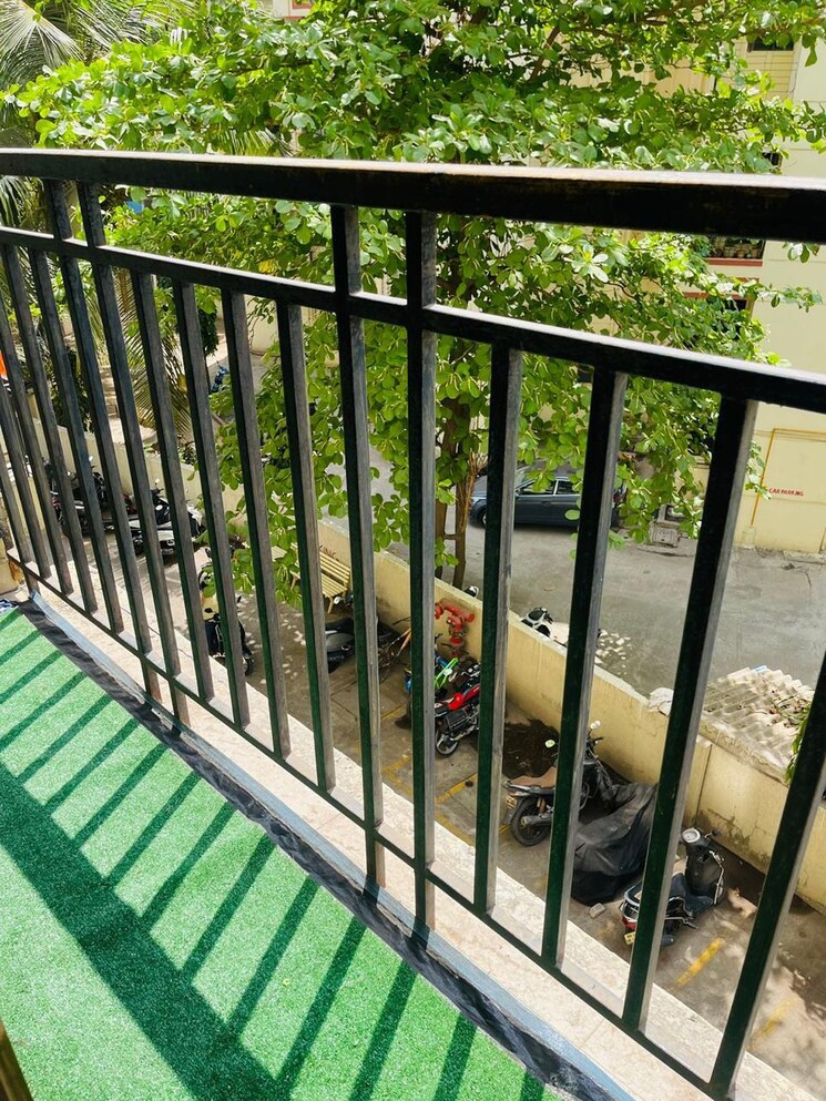 Balcony, horizon-height 1 Bedroom 383 Sq.Ft. Apartment In Kasarvadavali Thane 7922428