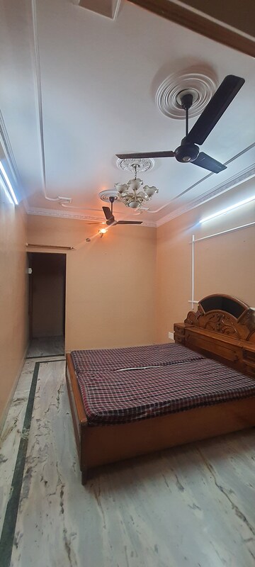 Furnished Amenities in 2.5 BHK Independent House at Sector 10 – for Rent
