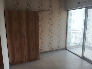 2 BHK Apartment For Rent in Mahagun Mywoods, Sector 16c Greater Noida