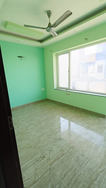 Room in 2 BHK Builder Floor at Ansal Plaza Sector-23, Sector 23 – for Rent