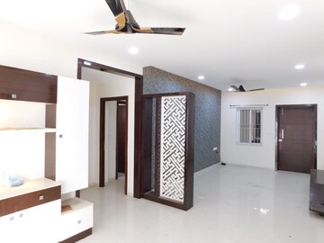 Room in 3 BHK Builder Floor at Kondapur – for Rent