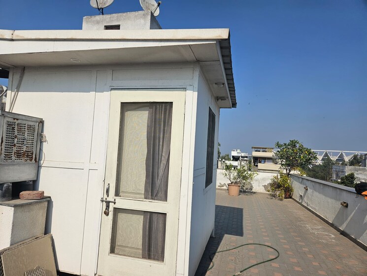 Exterior View, defence colony 3 Bedroom 217 Sq.Yd. Builder Floor In Defence Colony Delhi 7922605