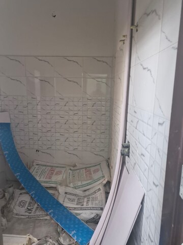 Bathroom in 3 BHK Apartment at Solitaire Pride, Jhalwa – for Sale