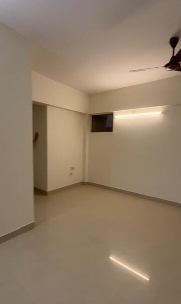 Room in 1 BHK Apartment at Sundew CHS, Chandivali – for Rent