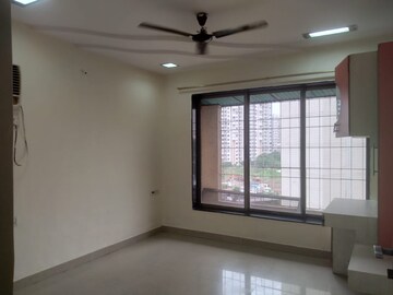 Room in 3 BHK Apartment at Gundecha Hills, Chandivali – for Rent