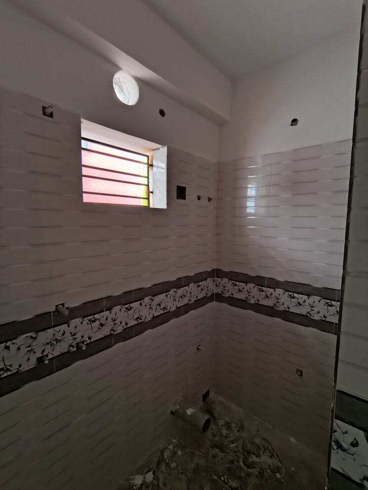 Attached Bathroom, baguihati 3 Bedroom 1100 Sq.Ft. Builder Floor In Baguihati Kolkata 7922699