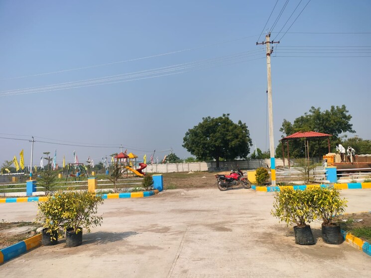 Garden, sunrise-golden-galaxy  152 Sq.Yd. Plot In Shadnagar Hyderabad 7922747