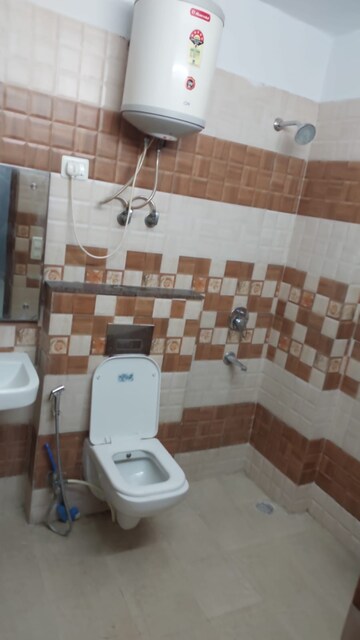 Bathroom in 3 BHK Builder Floor at Ardee City, Sector 52 – for Rent