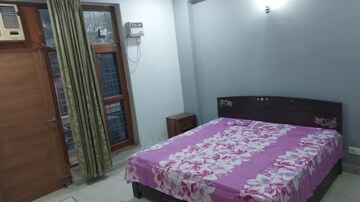 Room in 3 BHK Builder Floor at Ardee City, Sector 52 – for Rent