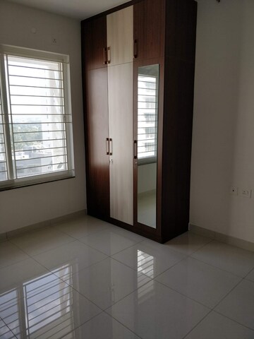 Room in 3 BHK Apartment at Purva Palm Beach, Hennur Road – for Rent