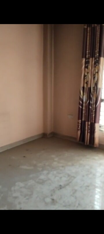 Room in 3 BHK Apartment at Jyoti Super Street, Raj Nagar Extension – for Sale