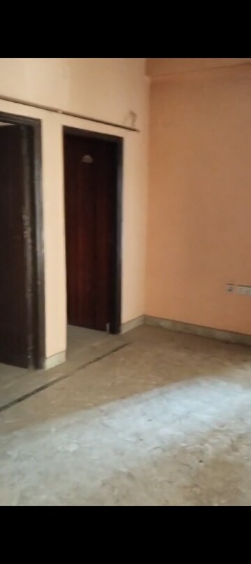 Room in 3 BHK Apartment at Jyoti Super Street, Raj Nagar Extension – for Sale