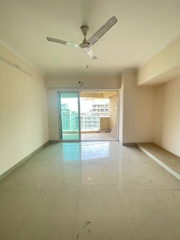 Room in 3 BHK Apartment at Nahar Iris Ivy, Andheri East – for Sale