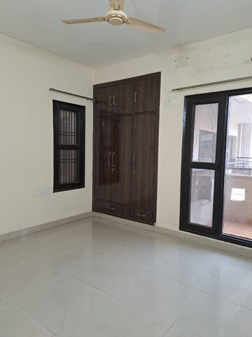 Room in 3 BHK Apartment at RPS Savana, Sector 88 – for Sale
