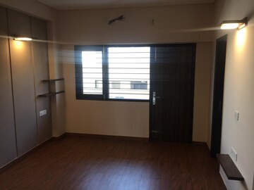 Room in 3 BHK Apartment at Chincholi Apartment, Malad West – for Sale