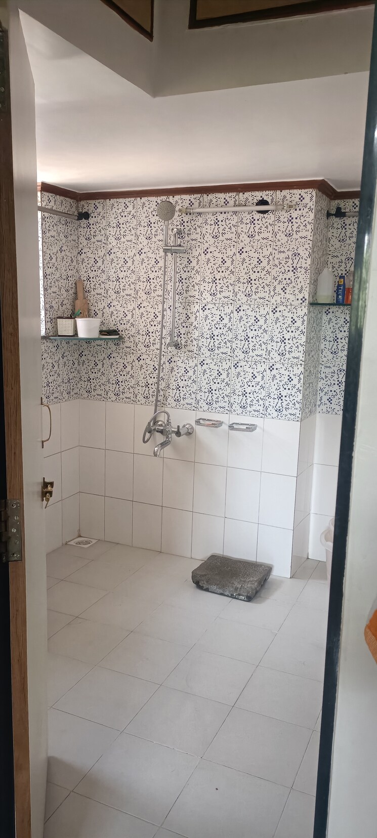 Bathroom, mittal-one-place-fc-road 2 Bedroom 1000 Sq.Ft. Apartment In Fergusson College Road Pune 7923045