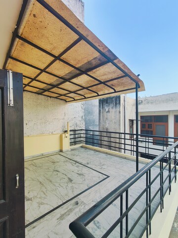 Master Bedroom in 1 BHK Builder Floor at Ansal Sushant Lok I, Sector 43 – for Rent