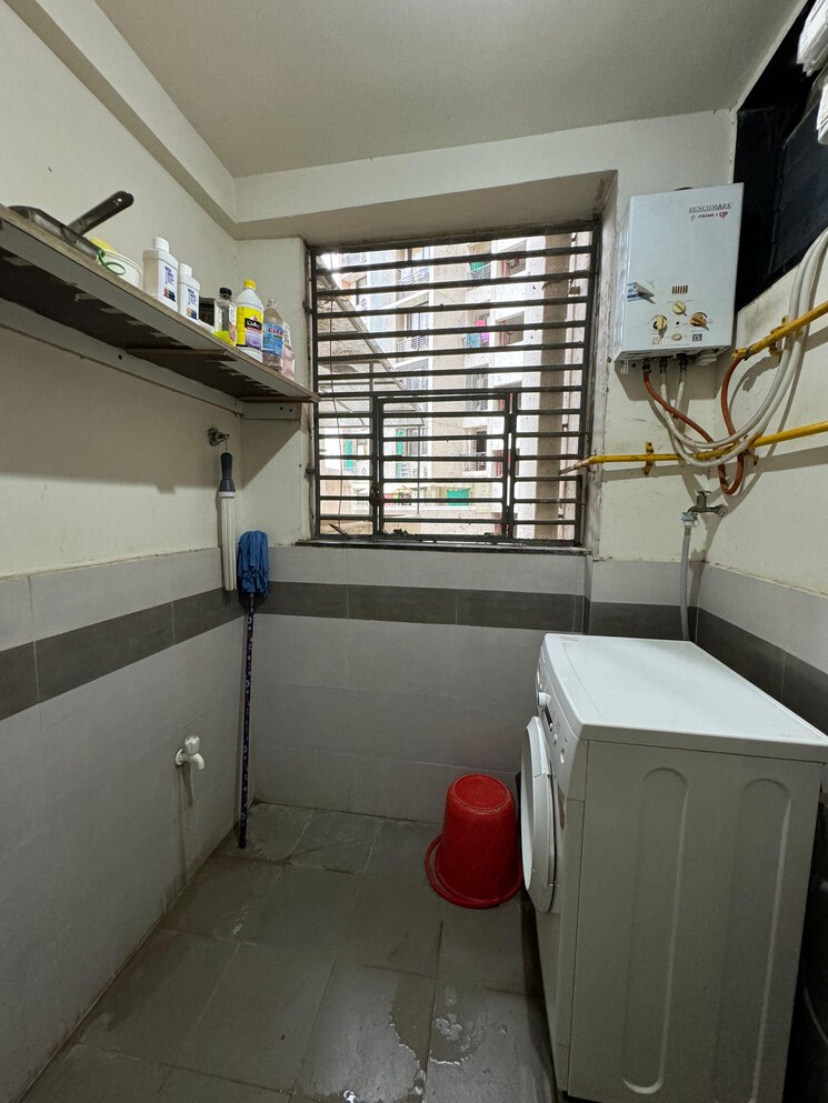Attached Bathroom, gota 3 Bedroom 1710 Sq.Ft. Apartment In Gota Ahmedabad 7923377