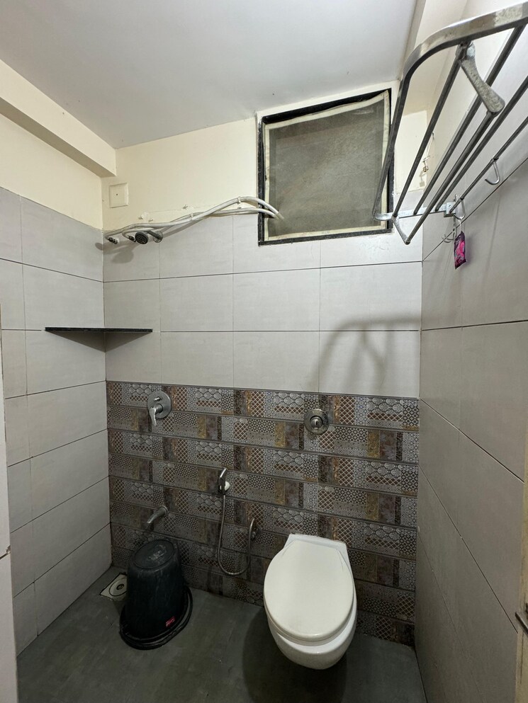 Bathroom, gota 3 Bedroom 1710 Sq.Ft. Apartment In Gota Ahmedabad 7923377