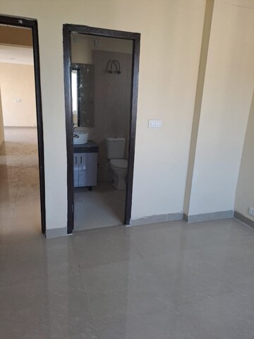 Building Lobby in 3 BHK Apartment at Ansal Height 86, Sector 86 – for Rent