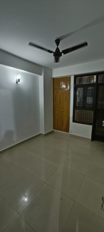 Room in 2 BHK Apartment at Mahagun Puram Phase I, Avantika Extension – for Sale