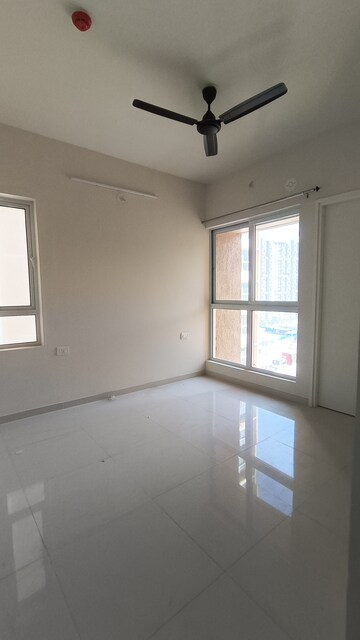 Room in 3 BHK Apartment at Godrej Green Cove, Mahalunge – for Rent